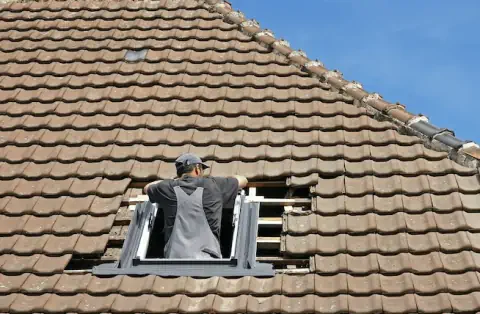 Pose de velux - Chaumont-sur-Tharonne